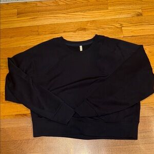 HALARA Navy Crop Top